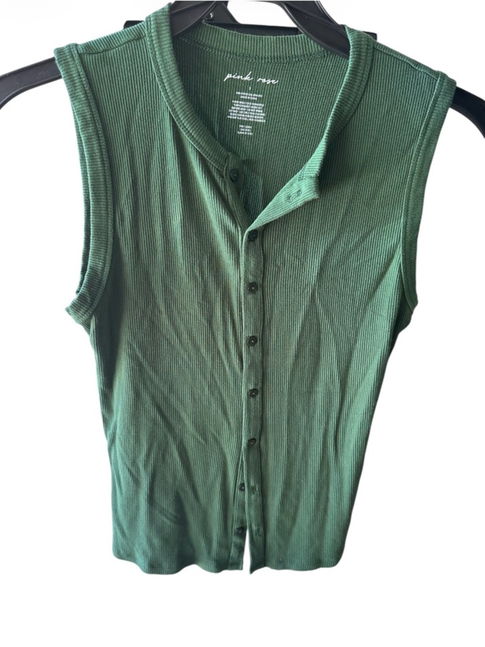 Pink Rose Forest Green Ribbed Sleeveless Button-Down Top